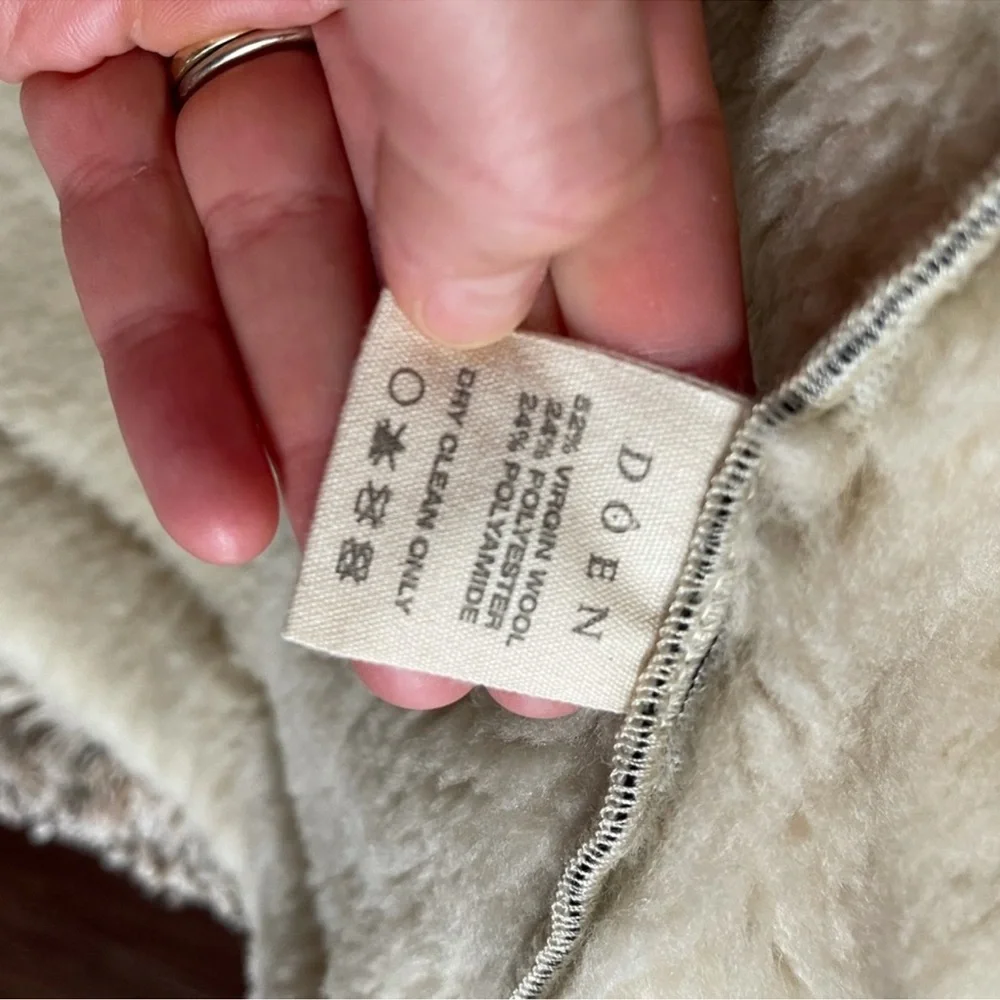 Doen Snowbell Shearling Coat in black SZ Large GUC - Picture 5 of 7